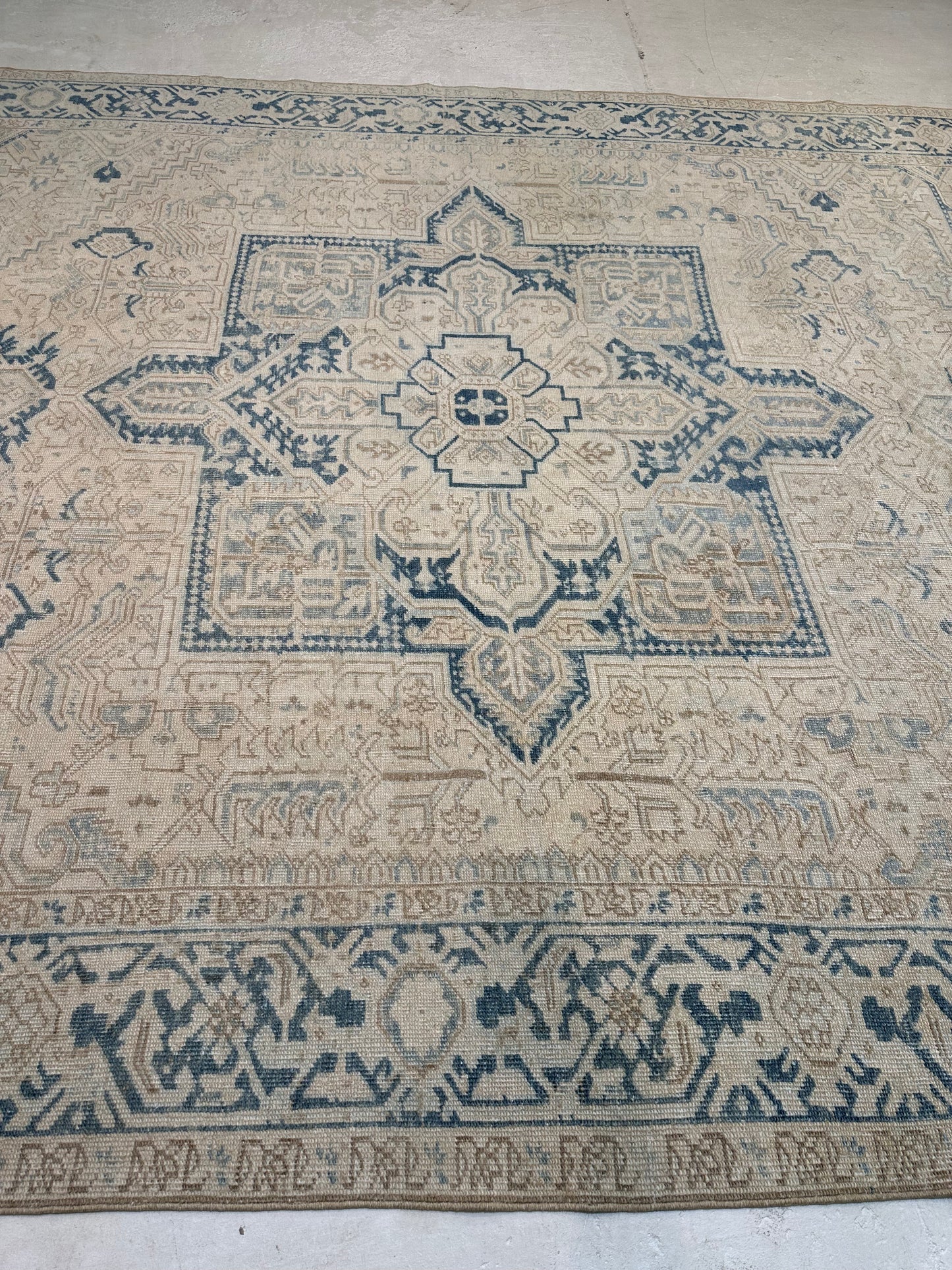 Antique Hand-Knotted Wool Rug Heriz 9'4" x 12'6"