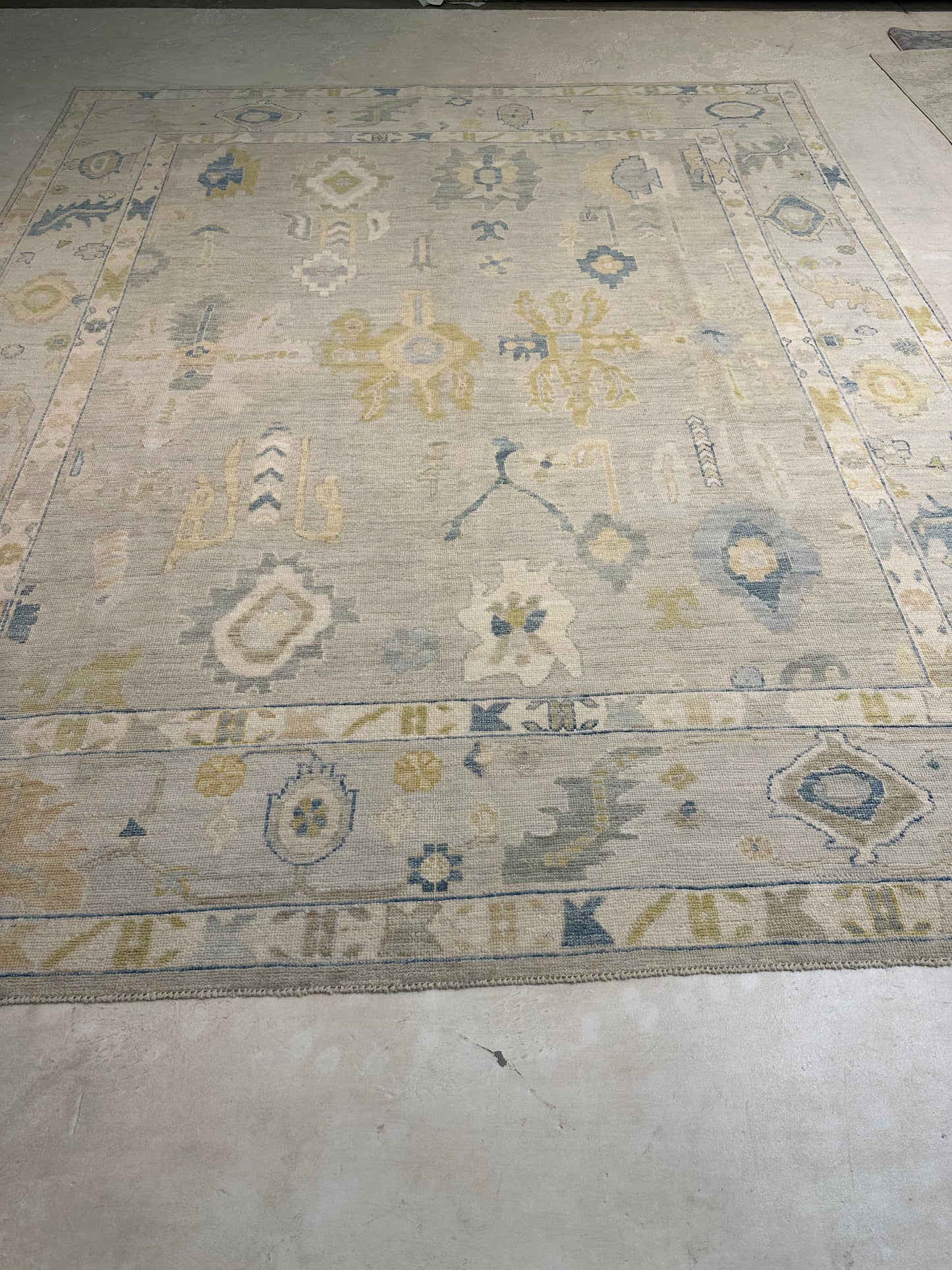 Hand-Knotted Wool Rug Turkish Oushak 7'11" x 9'10"