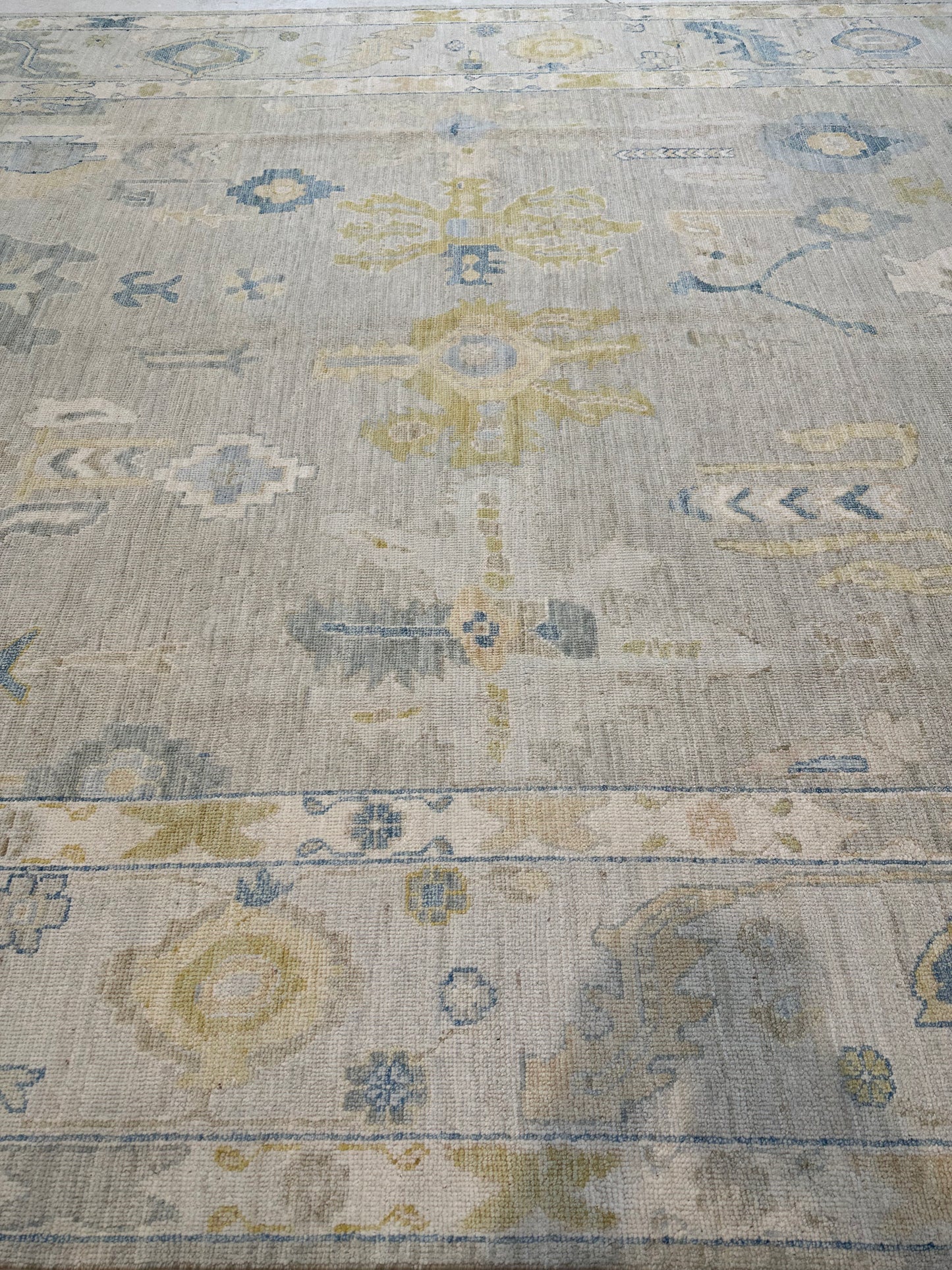 Hand-Knotted Wool Rug Turkish Oushak 7'11" x 9'10"