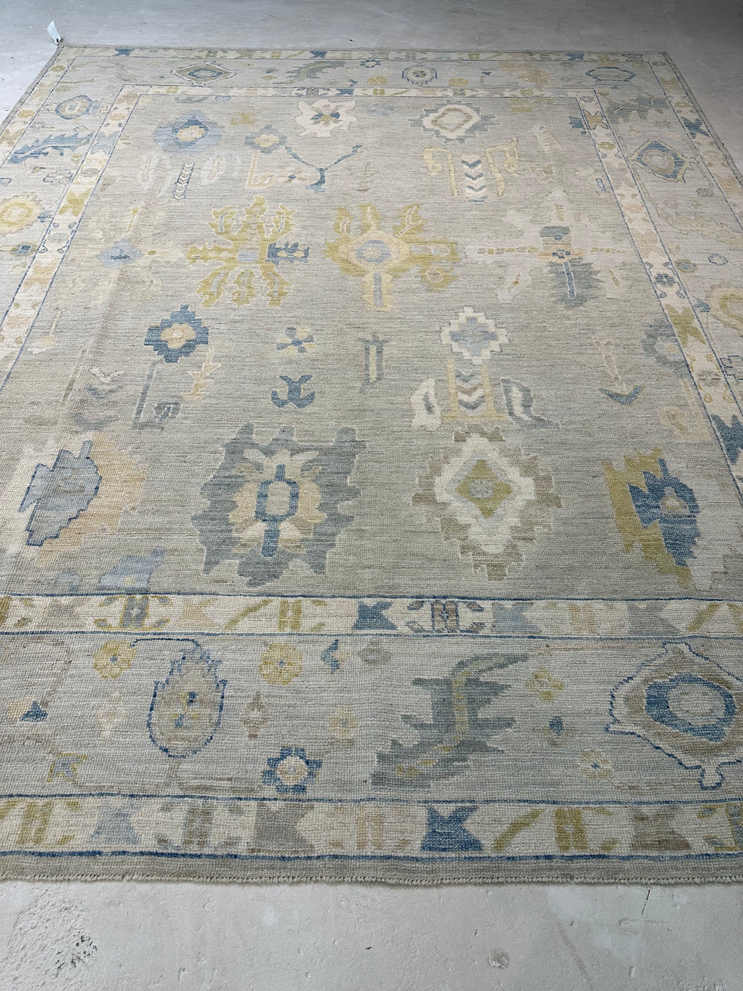 Hand-Knotted Wool Rug Turkish Oushak 7'11" x 9'10"