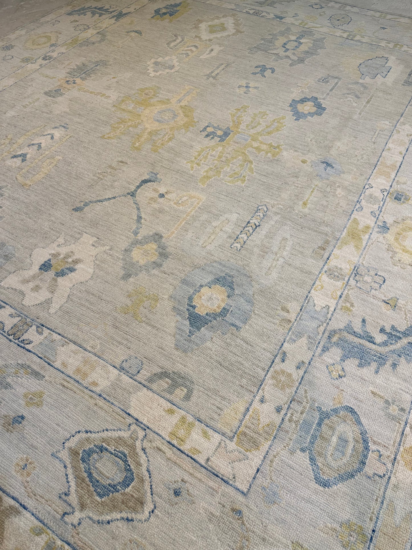 Hand-Knotted Wool Rug Turkish Oushak 7'11" x 9'10"