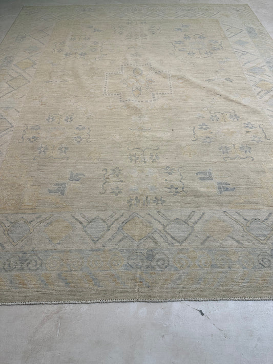 Hand-Knotted Wool Rug Turkish Oushak 7'10" x 9'11"