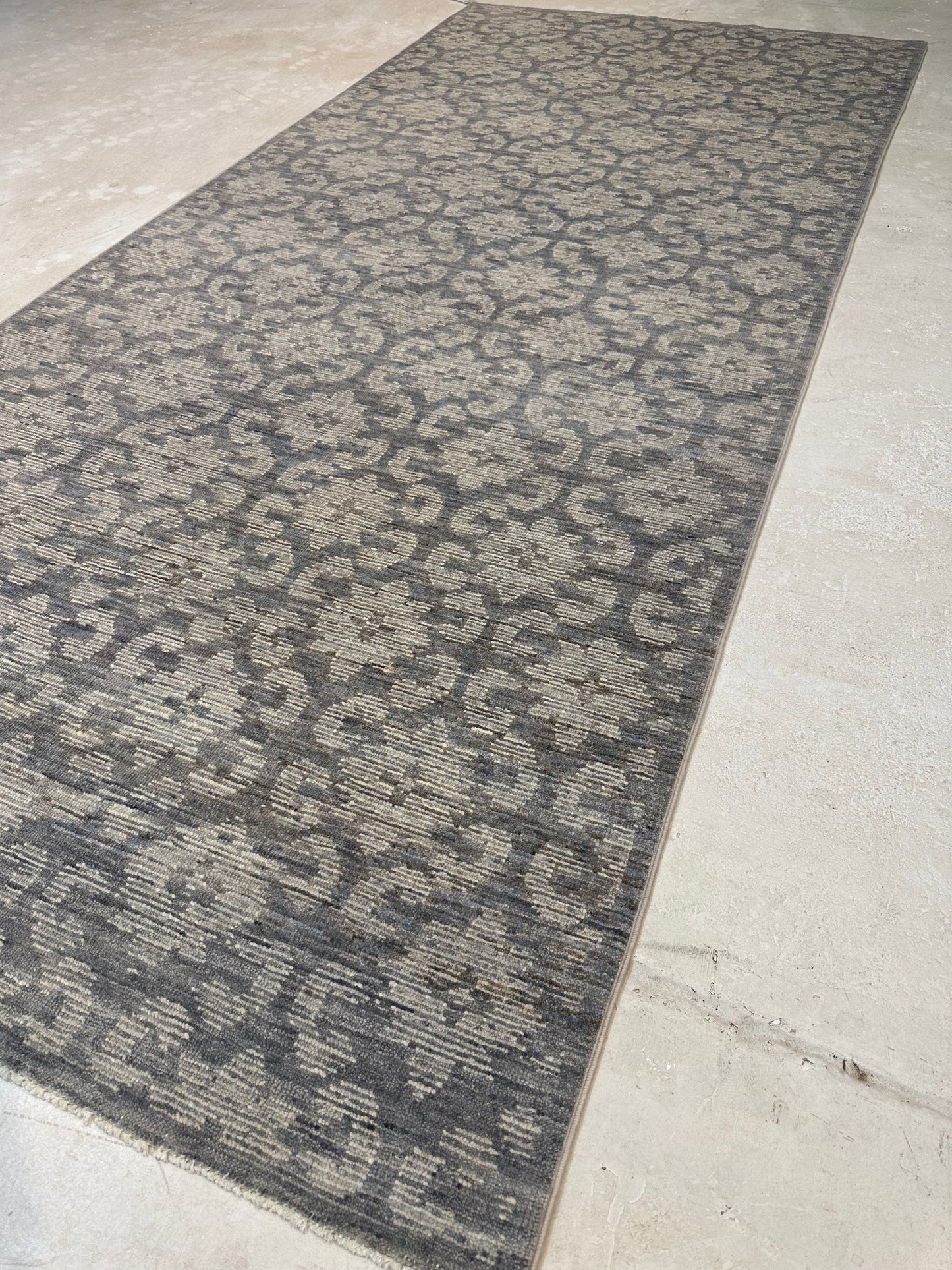Hand-Knotted Wool Rug Turkish Oushak 4'2" x 9'8"