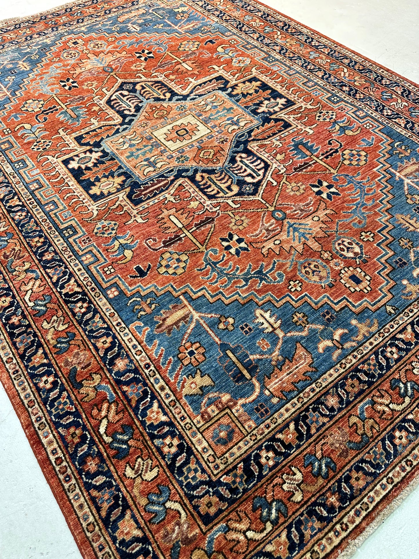 Hand-Knotted Wool Rug Heriz 5' x 6'10"