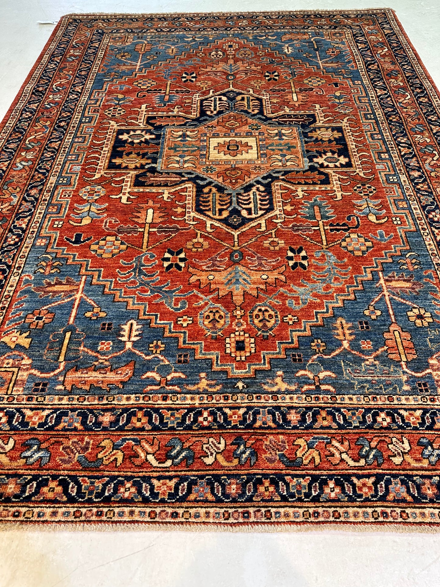 Hand-Knotted Wool Rug Heriz 5' x 6'10"