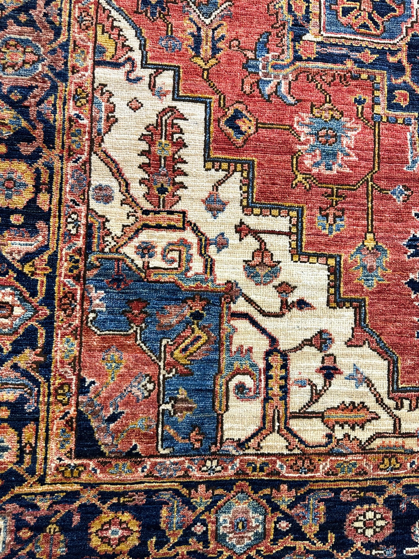 Hand-Knotted Wool Rug Heriz 5'2" x 7'1"