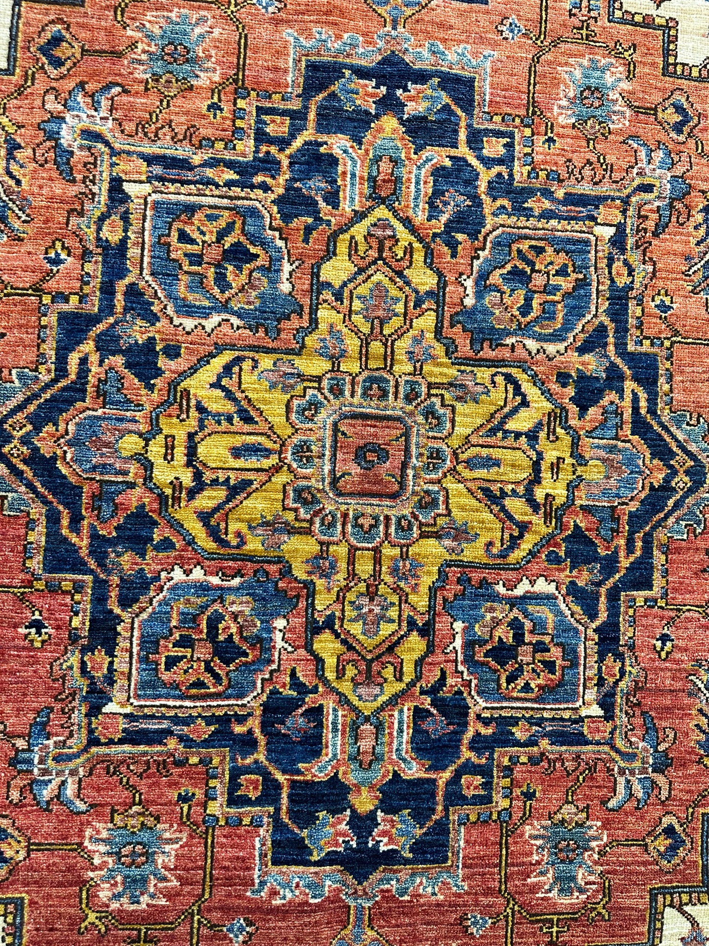 Hand-Knotted Wool Rug Heriz 5'2" x 7'1"