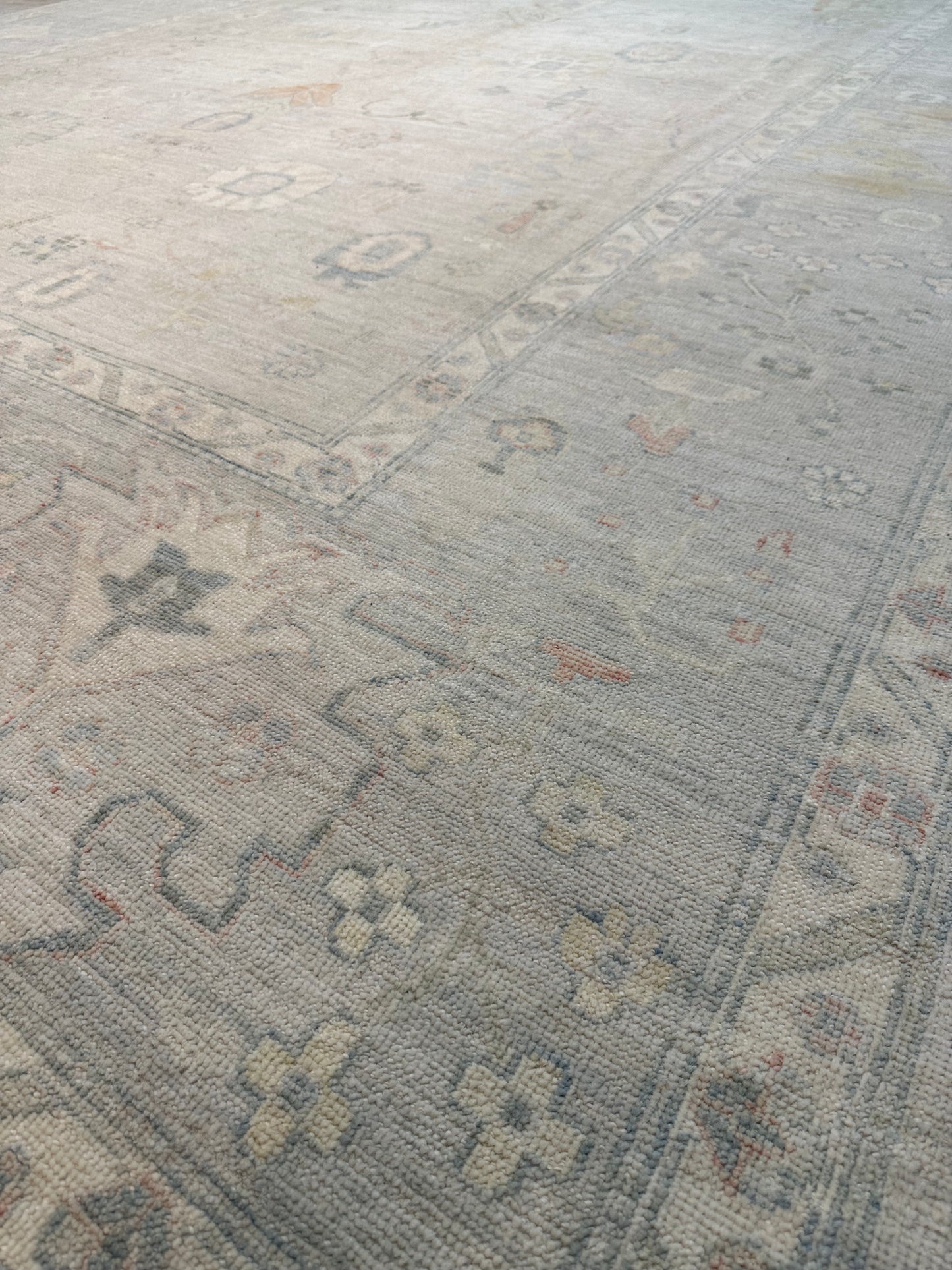 Hand-Knotted Wool Rug Turkish Oushak 9'10" x 13'8"