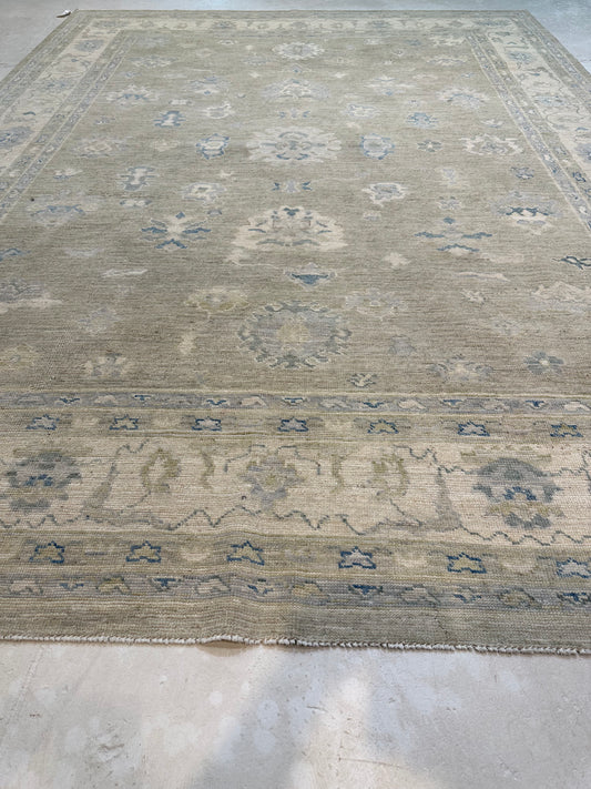 Hand-Knotted Wool Rug Turkish Oushak 7'8" x 10'5"