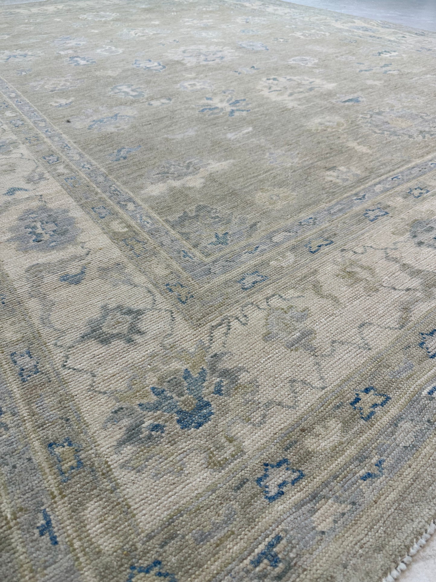 Hand-Knotted Wool Rug Turkish Oushak 7'8" x 10'5"