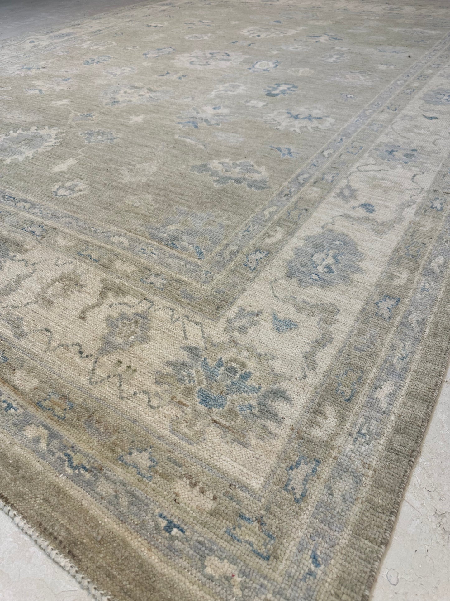 Hand-Knotted Wool Rug Turkish Oushak 7'8" x 10'5"