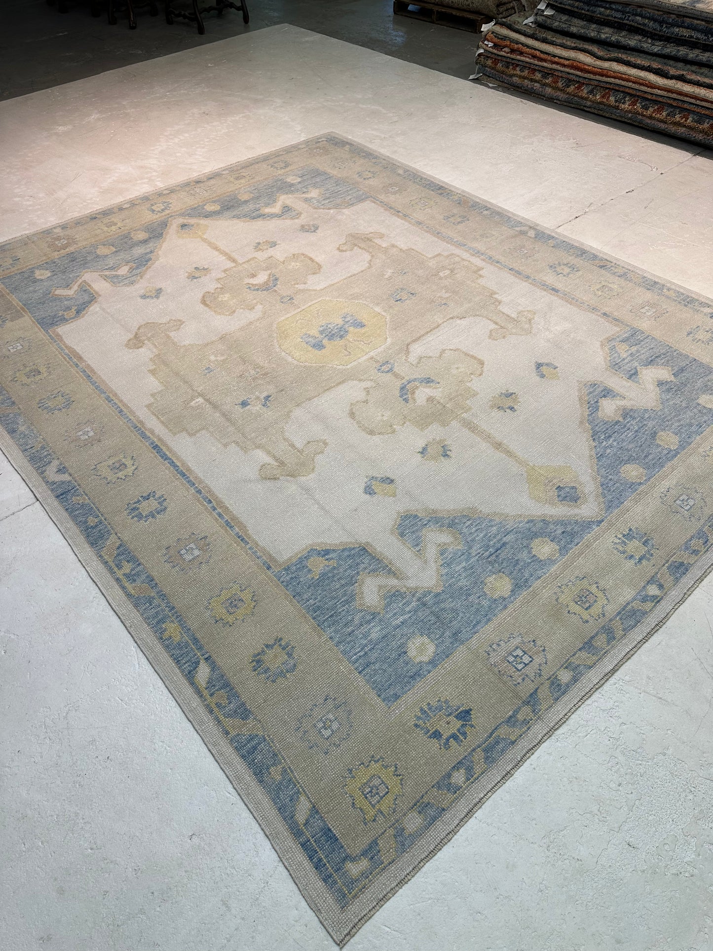 Hand-Knotted Wool Rug Turkish Oushak 9'3" x 11'9"