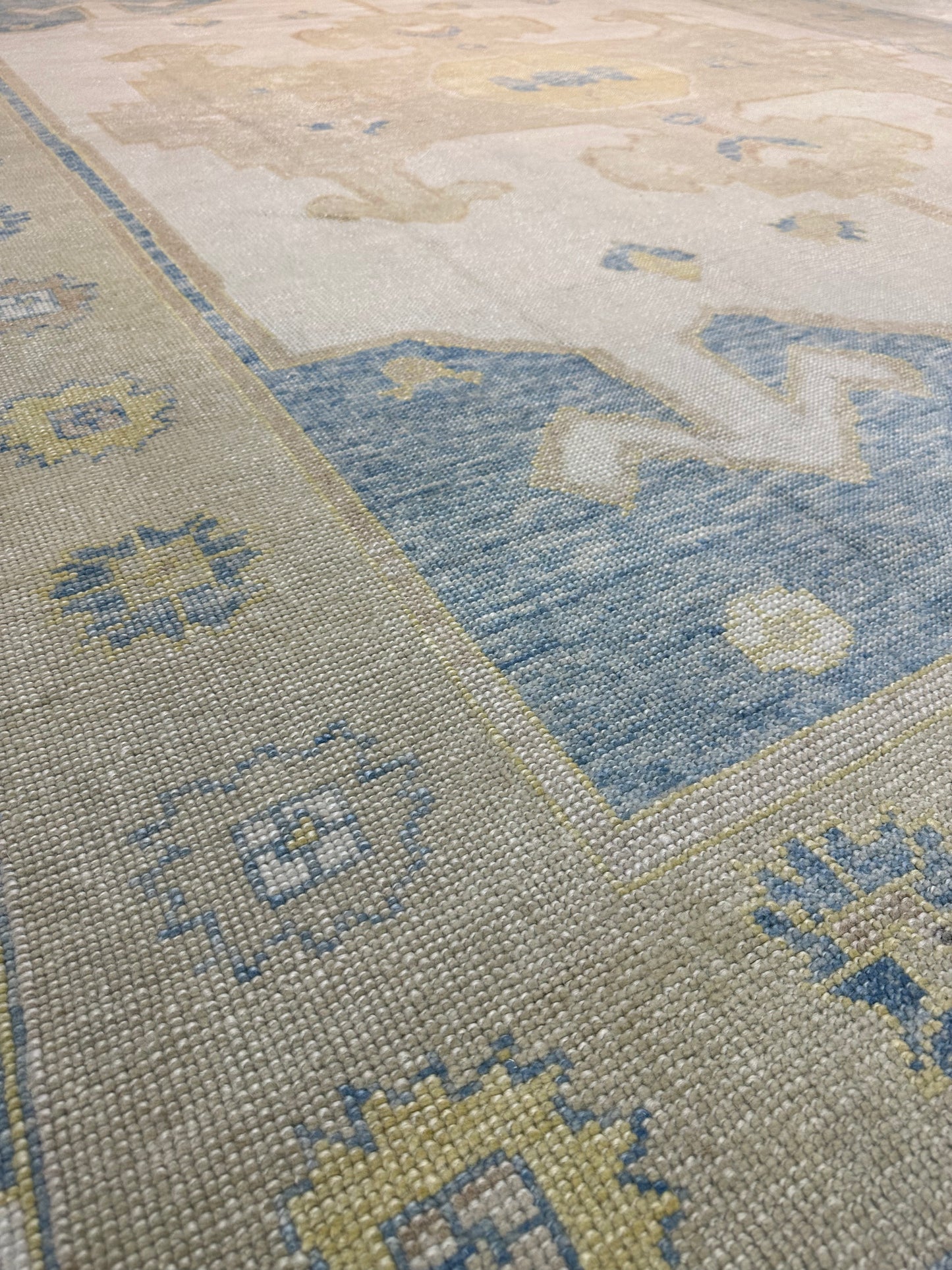 Hand-Knotted Wool Rug Turkish Oushak 9'3" x 11'9"