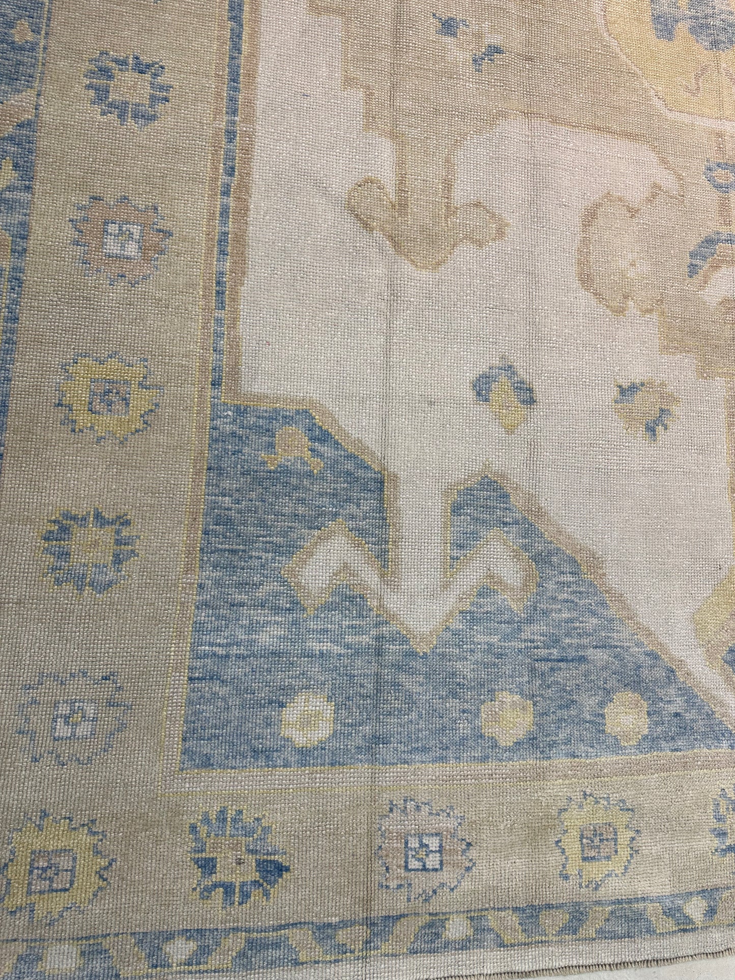Hand-Knotted Wool Rug Turkish Oushak 9'3" x 11'9"