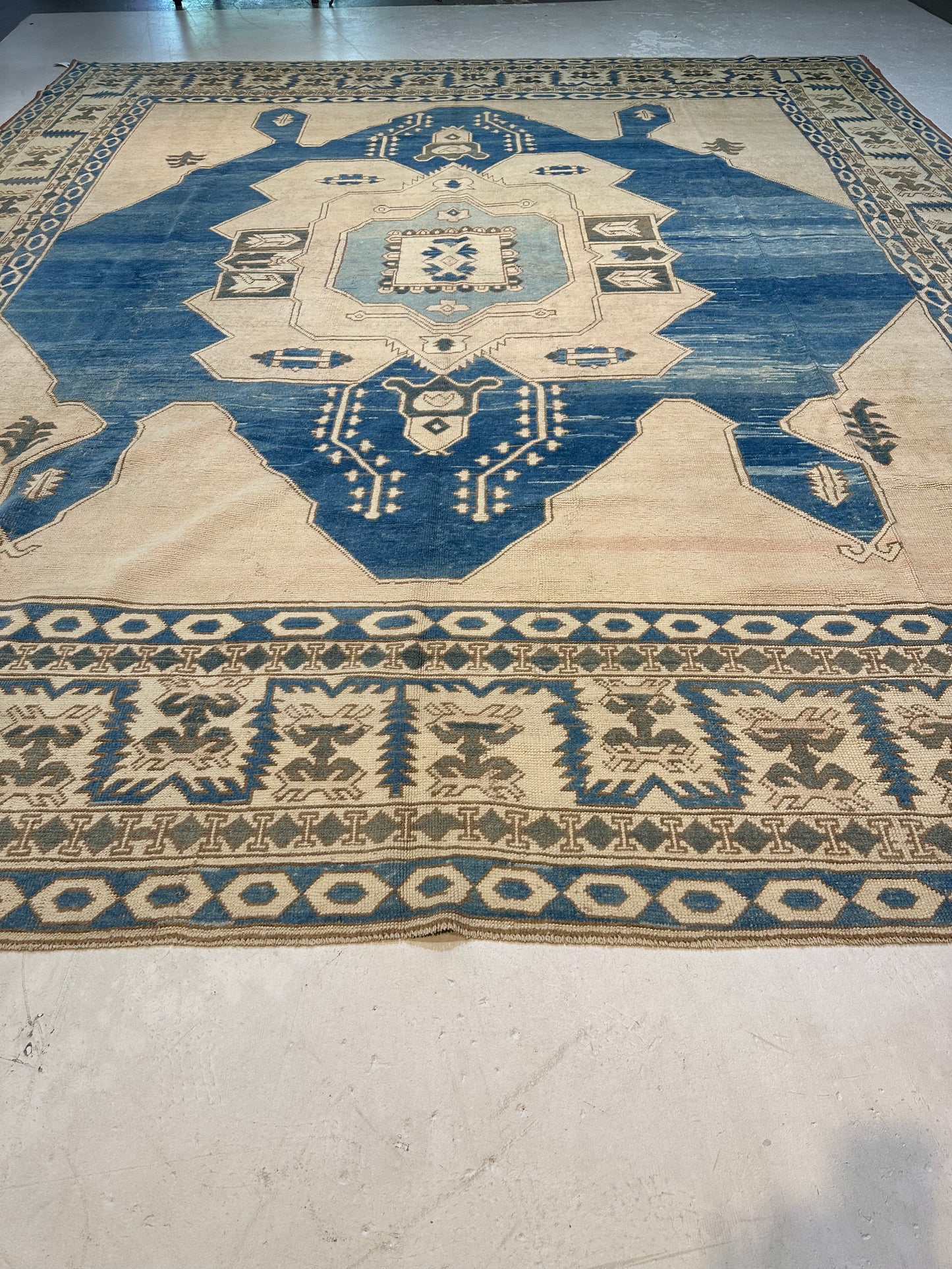 Hand-Knotted Wool Rug Turkish Oushak 13'3" x 15'5"