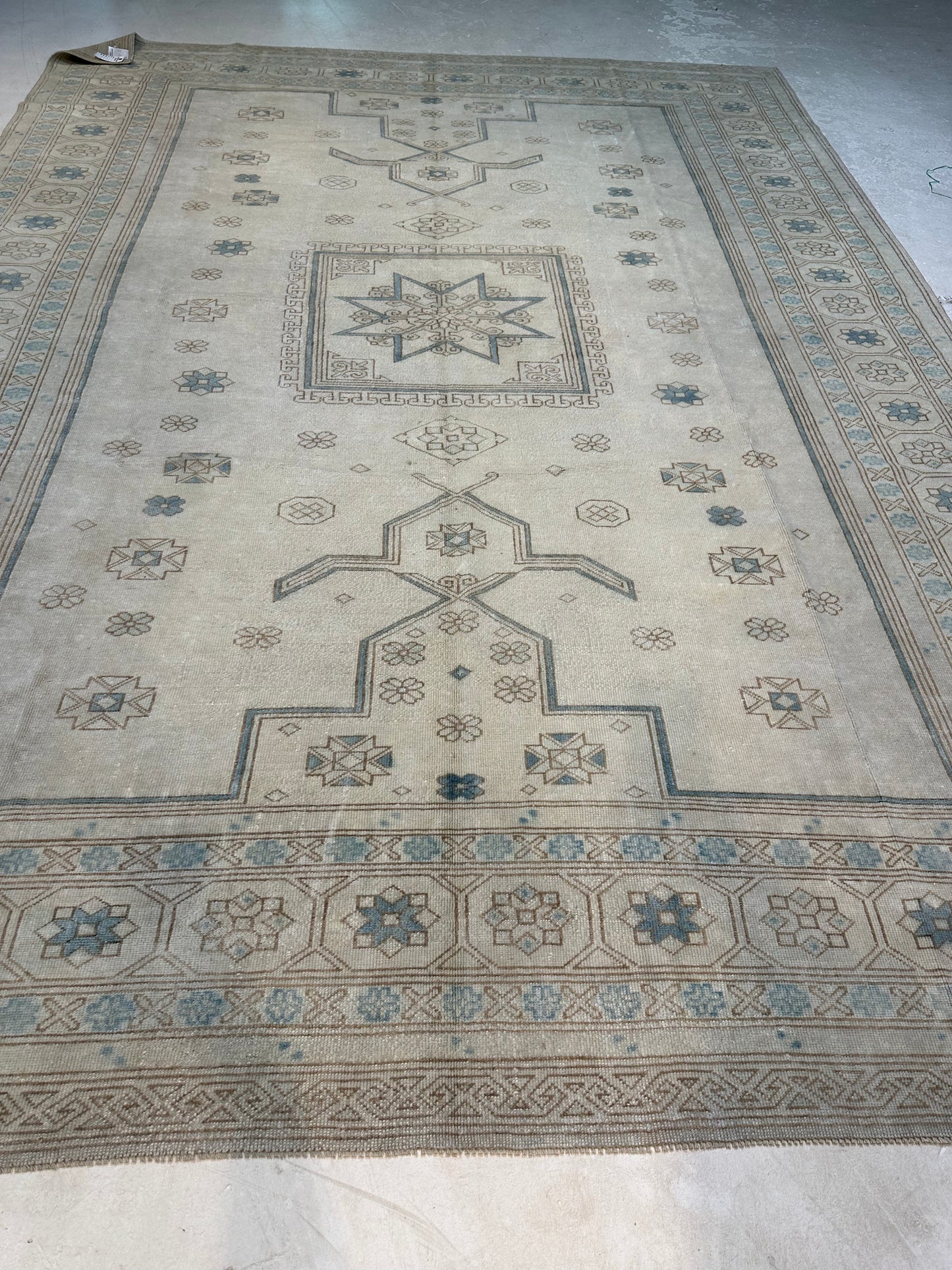 Hand-Knotted Wool Rug Turkish Oushak 8'10" x 12'1"