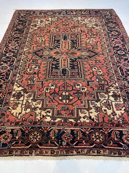 Hand-Knotted Wool Area Rug Heriz 6'11" x 8'5"