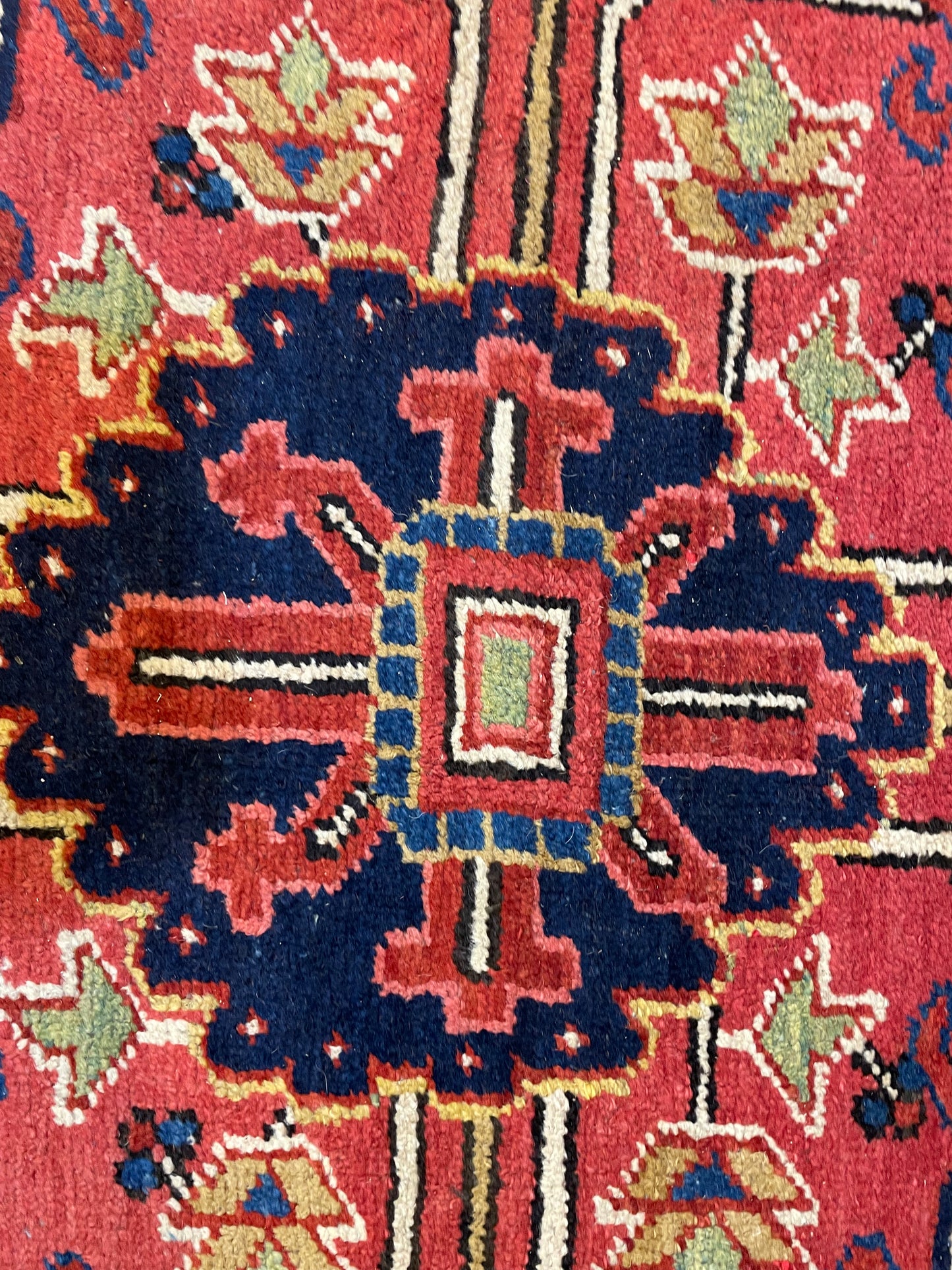 Hand-Knotted Wool Area Rug Heriz Serapi 8'1" x 11'