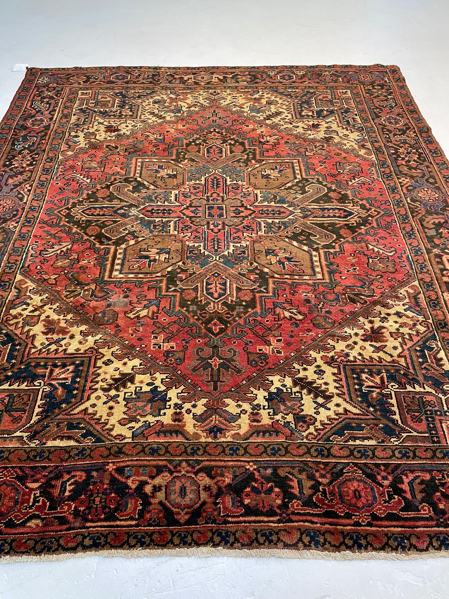 Hand-Knotted Wool Area Rug Heriz 7'1" x 8'5"