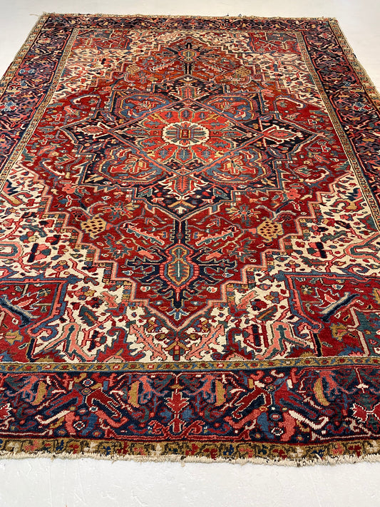 Hand-Knotted Wool Area Rug Heriz 7'8" x 10'4"