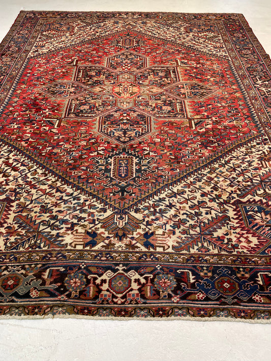 Hand-Knotted Wool Area Rug Heriz 8'8" x 11'8"