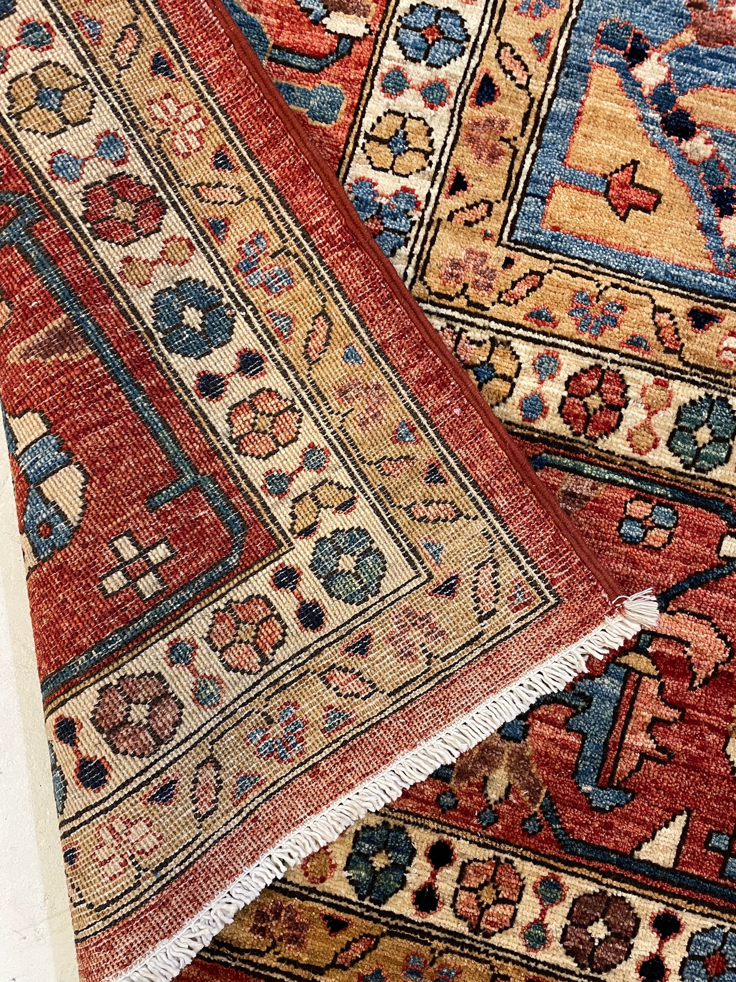 Hand-Knotted Wool Area Rug Serapi 10'2" x 13'8"