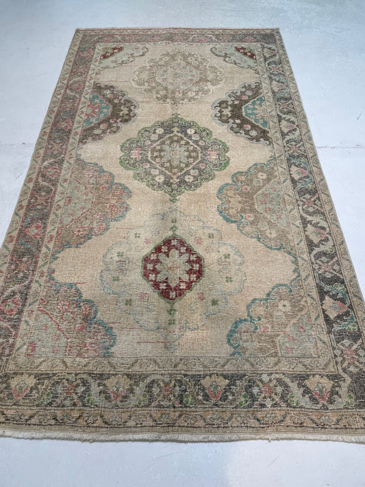 Hand-Knotted Wool Area Rug Turkish Oushak 4'8" x 8'4"