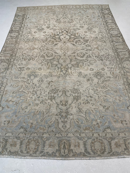 Hand-Knotted Wool Area Rug Turkish Oushak 6'3" x 9'8"