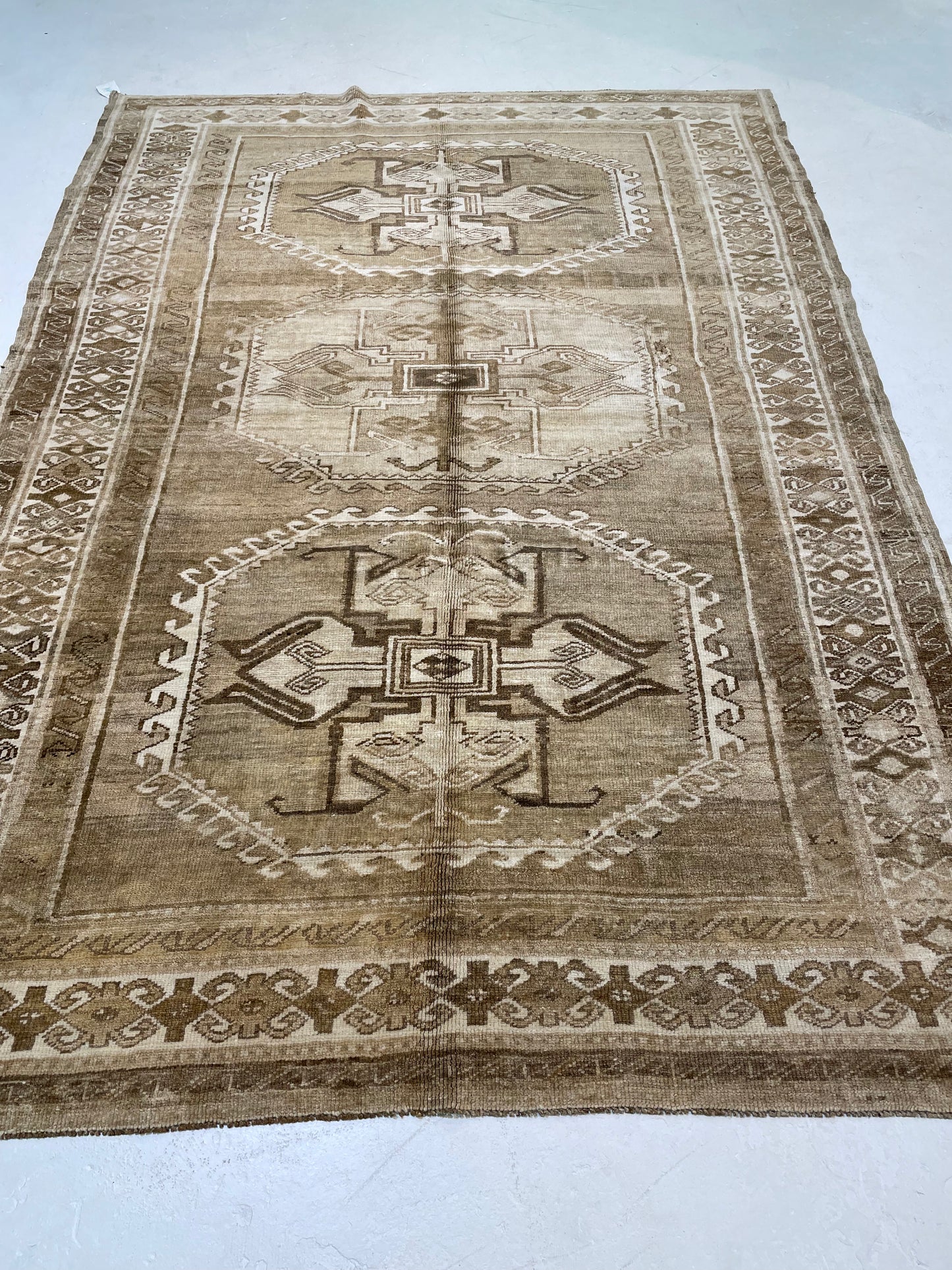 Hand-Knotted Wool Area Rug Turkish Oushak 5'10" x 8'3"
