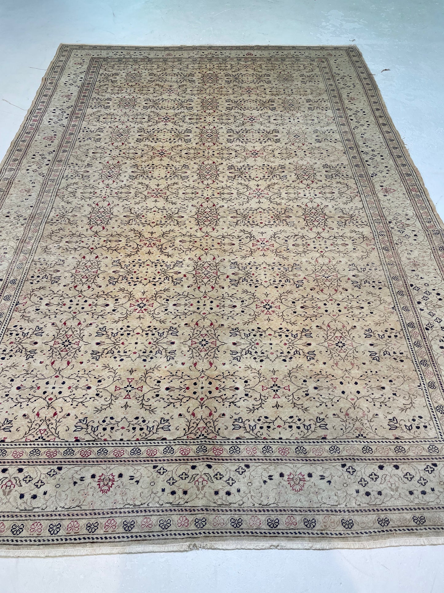 Hand-Knotted Wool Area Rug Turkish Oushak 6'5" x 9'8"