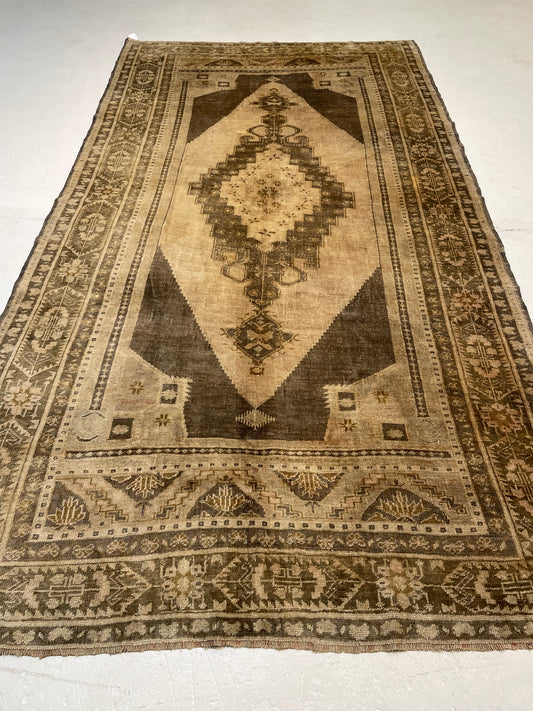 Hand-Knotted Wool Area Rug Turkish Oushak 5'7" x 10'3"