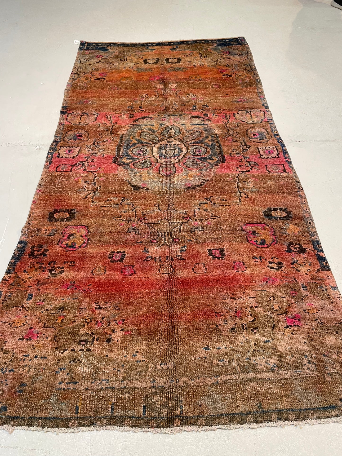 Hand-Knotted Wool Area Rug Turkish Oushak 4'6" x 9'2"