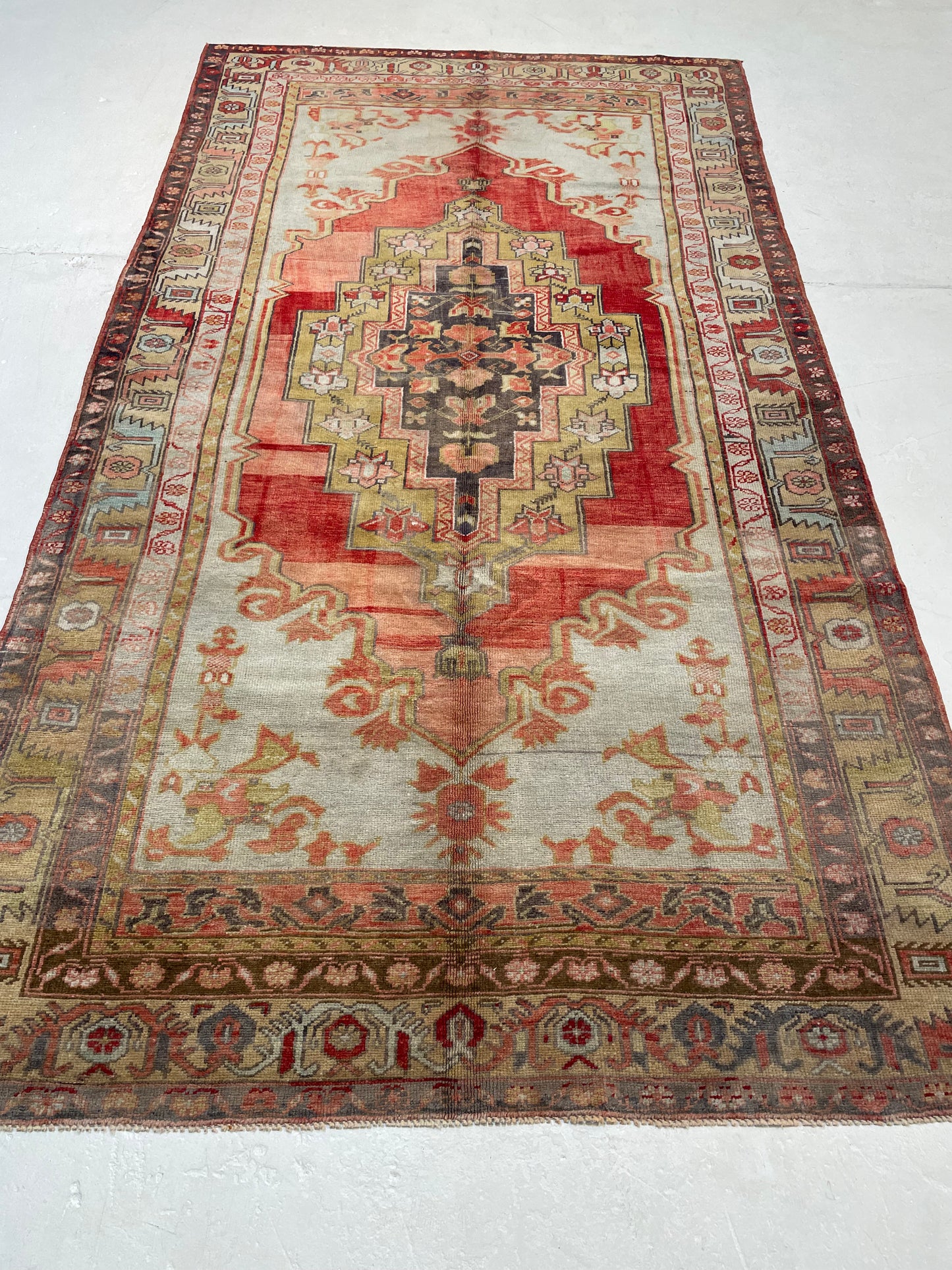 Hand-Knotted Wool Area Rug Turkish Oushak 4'10" x 8'10"