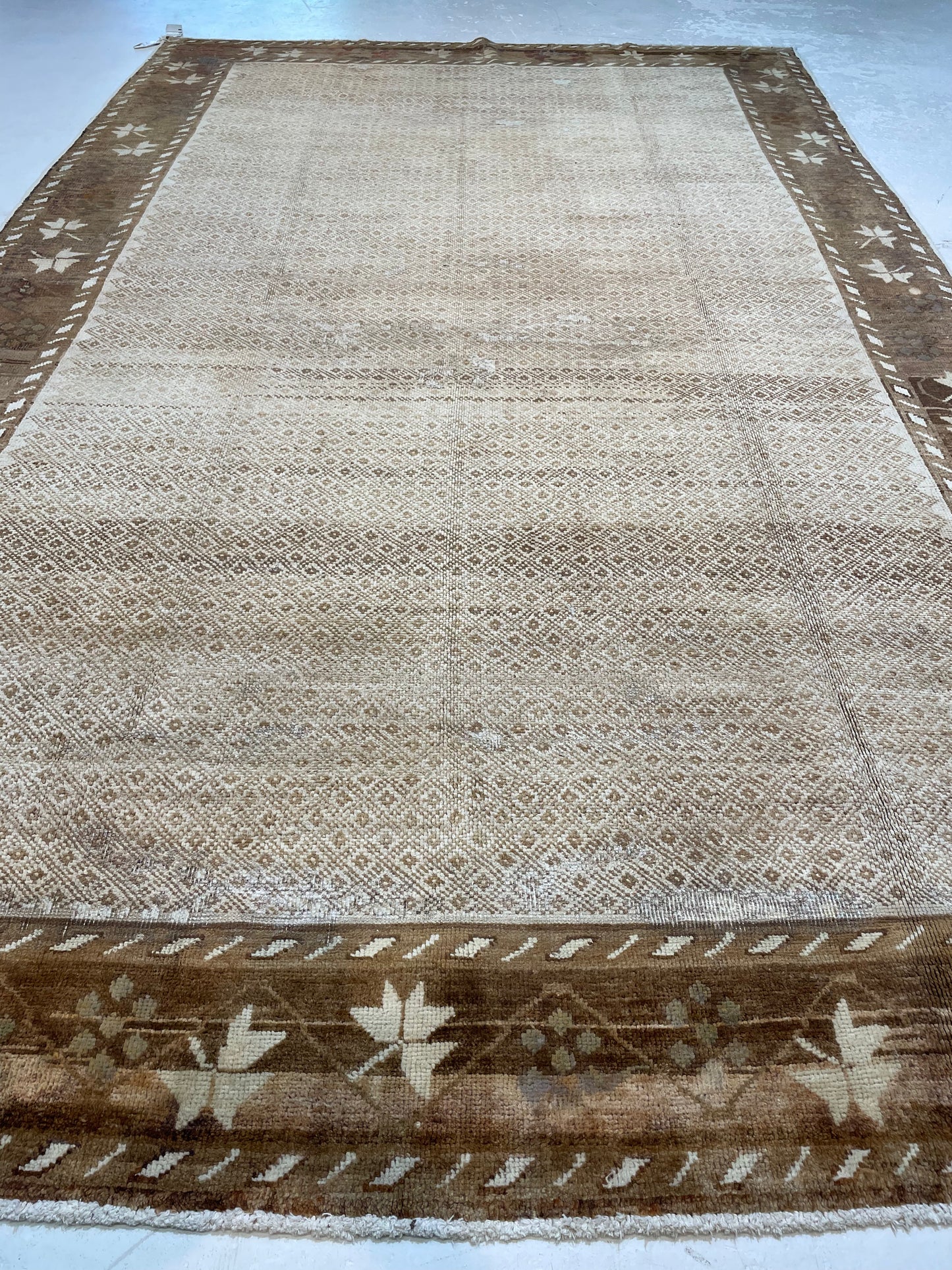 Hand-Knotted Wool Area Rug Turkish Oushak 6'8" x 9'10"