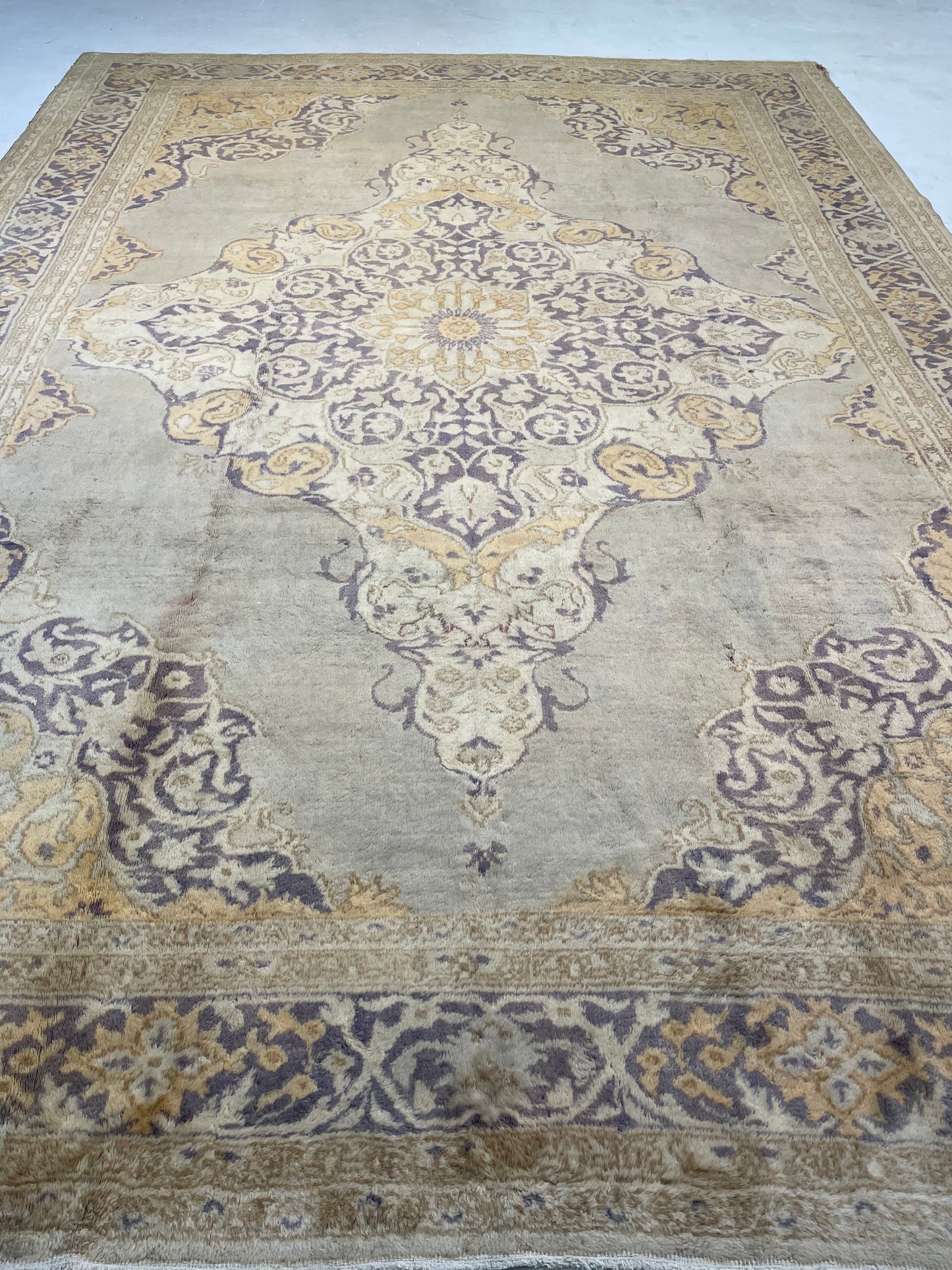 Hand-Knotted Wool Area Rug Turkish Oushak 8'4" x 11'2"