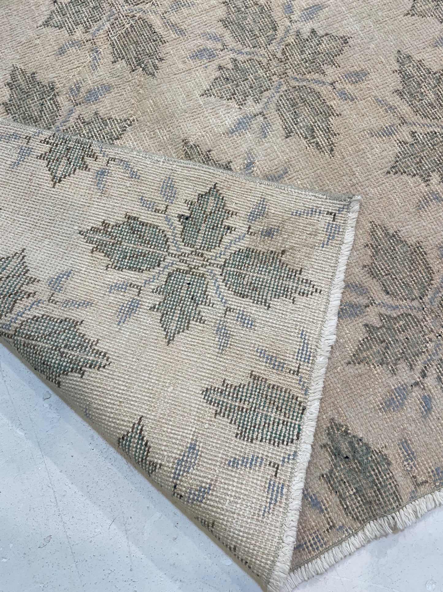 Hand-Knotted Wool Rug Turkish Oushak 3'10" x 6'6"