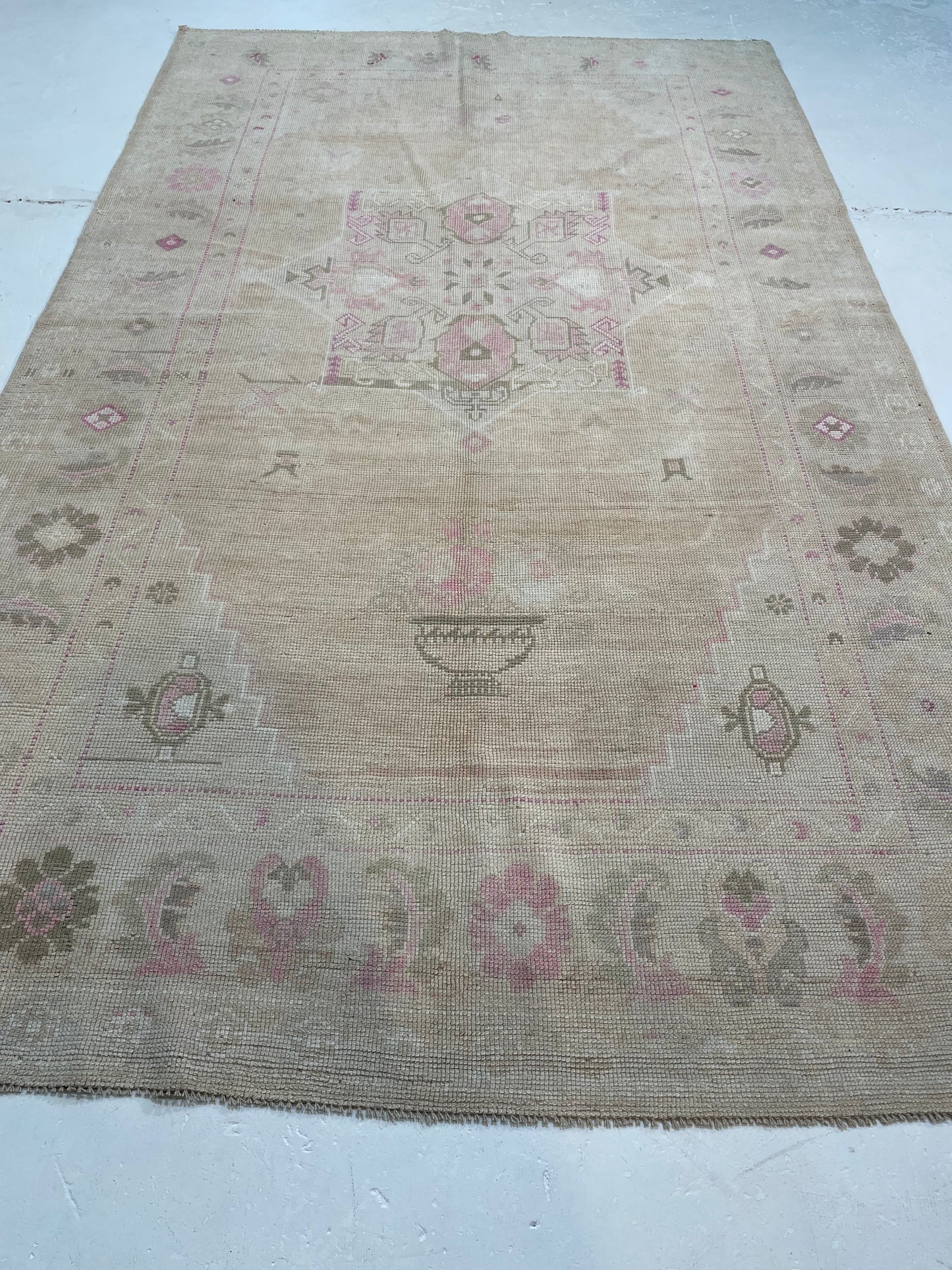 Hand-Knotted Wool Rug Turkish Oushak 5'1" x 8'7"