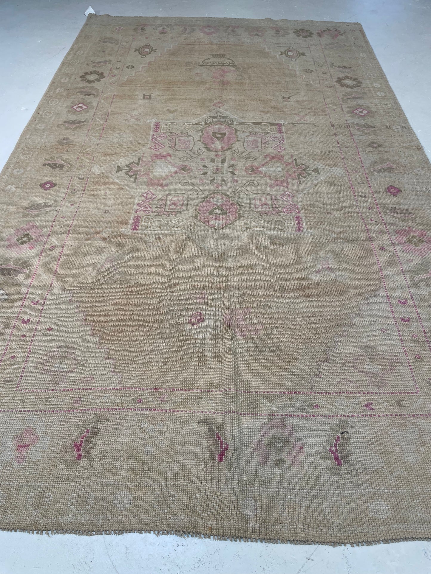 Hand-Knotted Wool Rug Turkish Oushak 5'1" x 8'7"