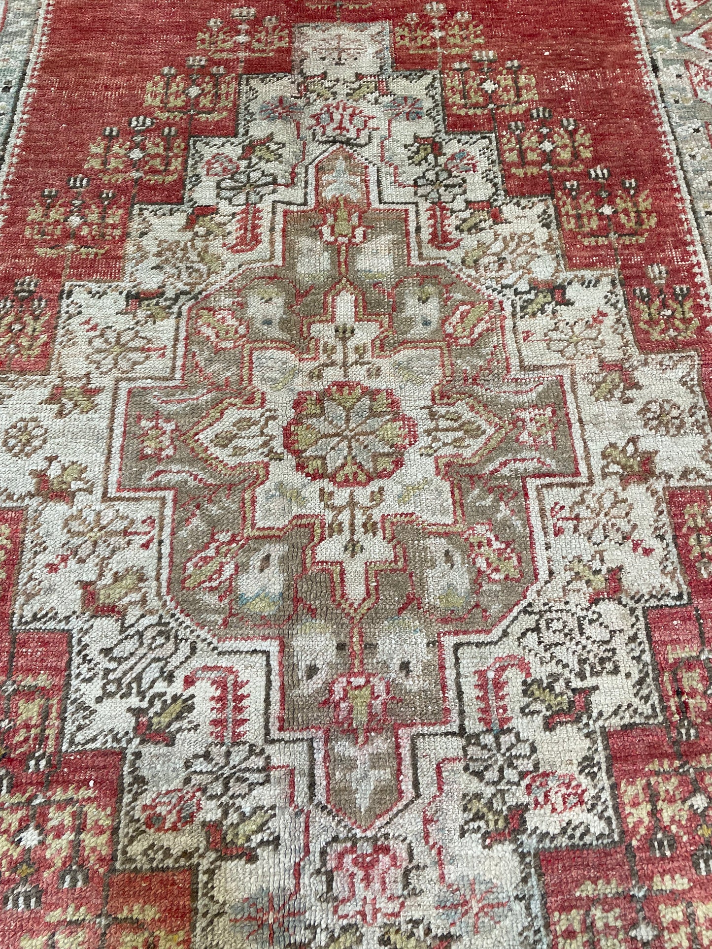 Hand-Knotted Wool Rug Turkish Oushak 3'11" x 5'10"