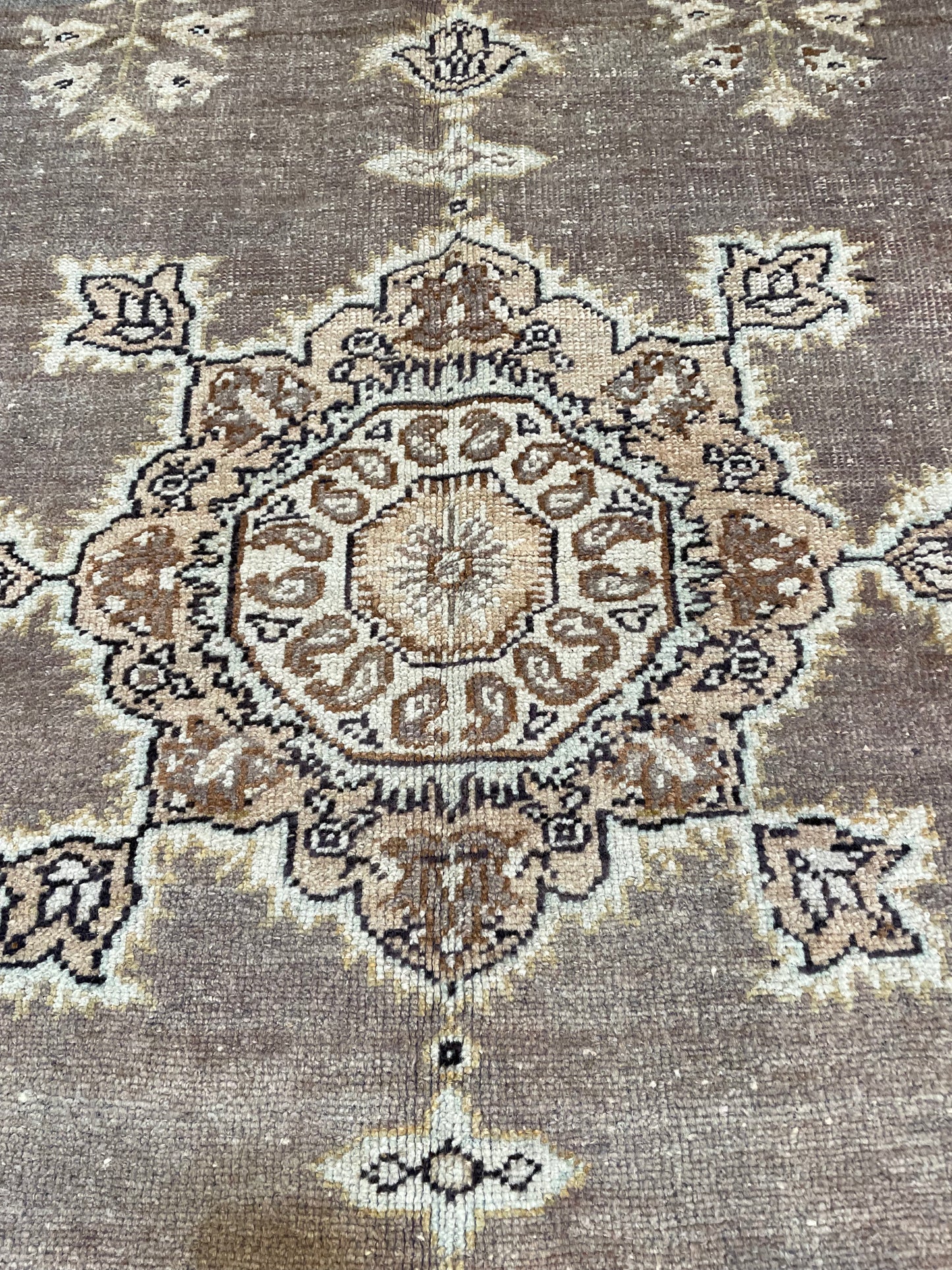 Hand-Knotted Wool Rug Turkish Oushak 4' x 6'8"