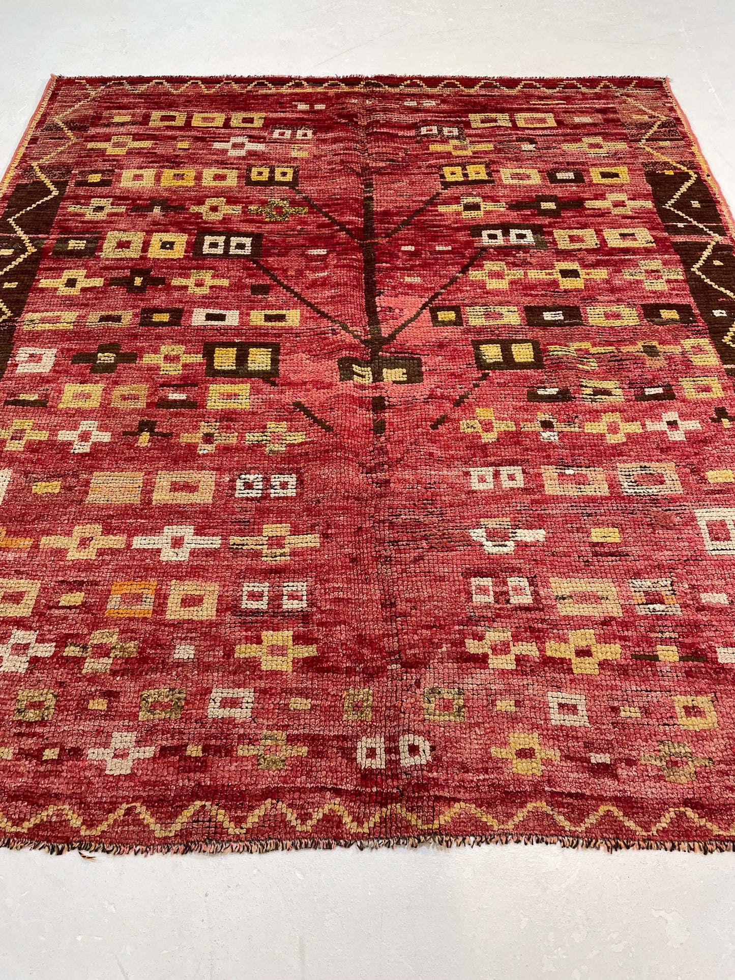 Hand-Knotted Wool Rug Turkish Oushak 5' x 6'