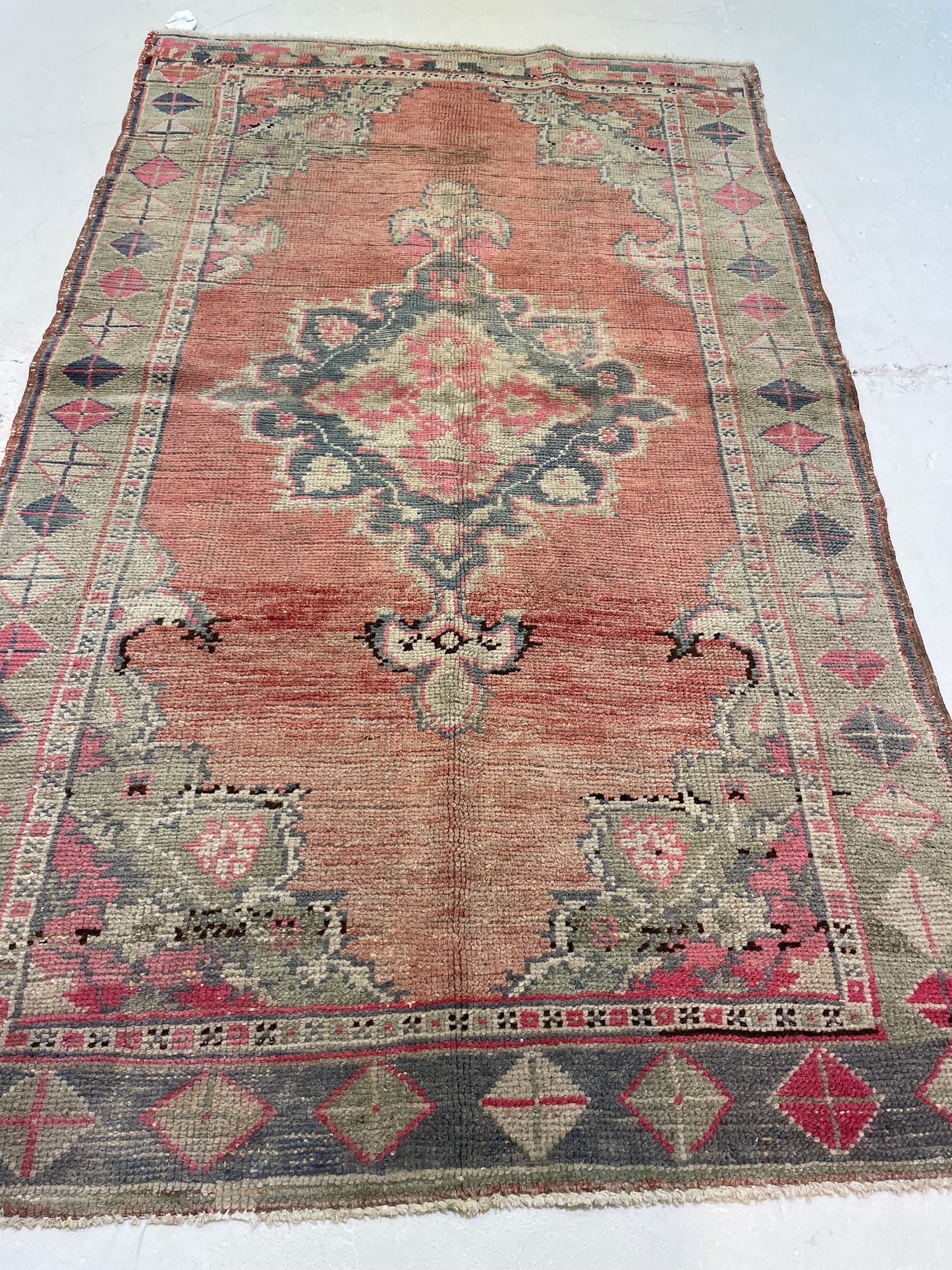 Hand-Knotted Wool Rug Turkish Oushak 3'7" x 5'9"