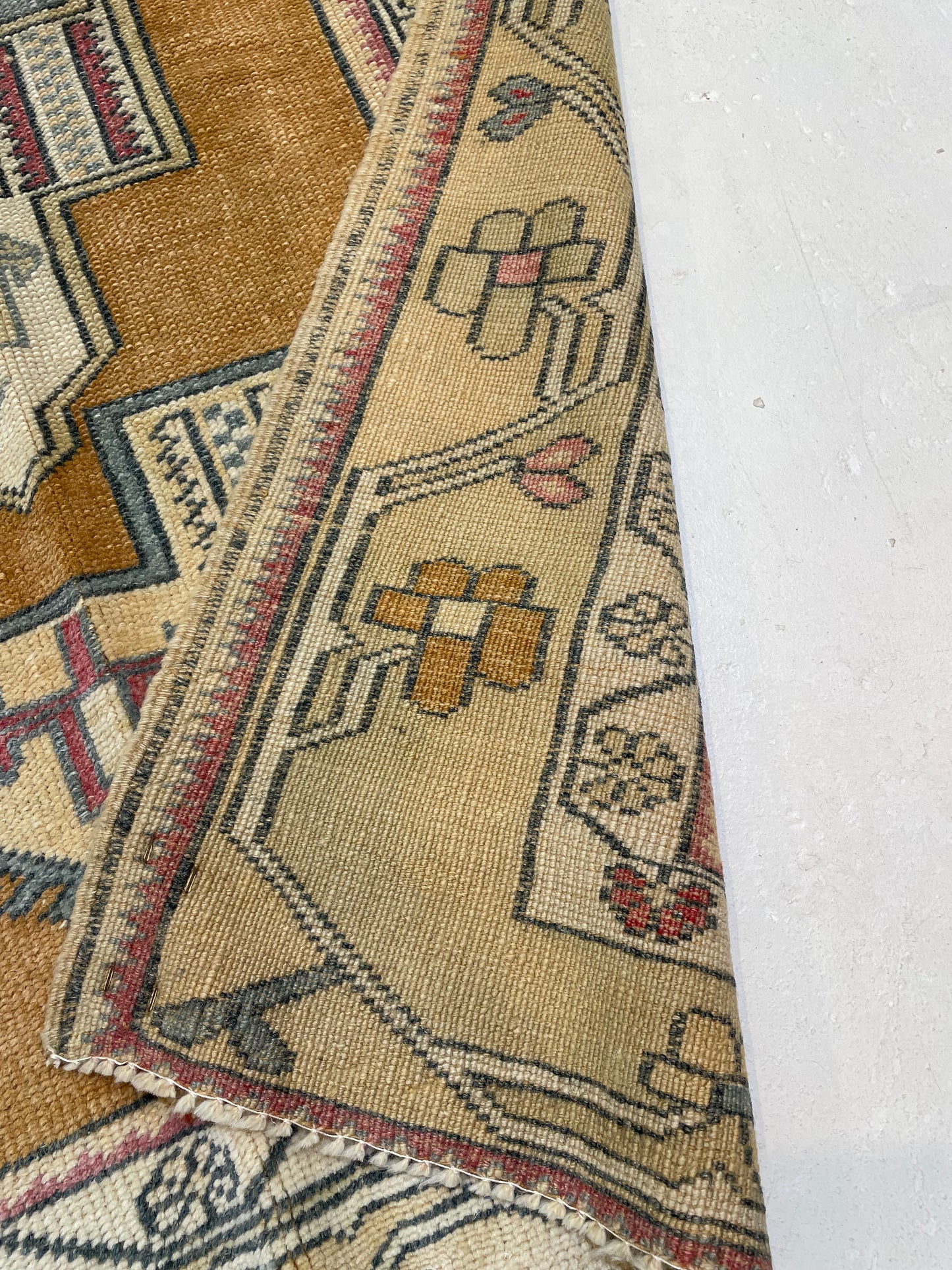 Hand-Knotted Wool Rug Turkish Oushak 3'4" x 5'3"