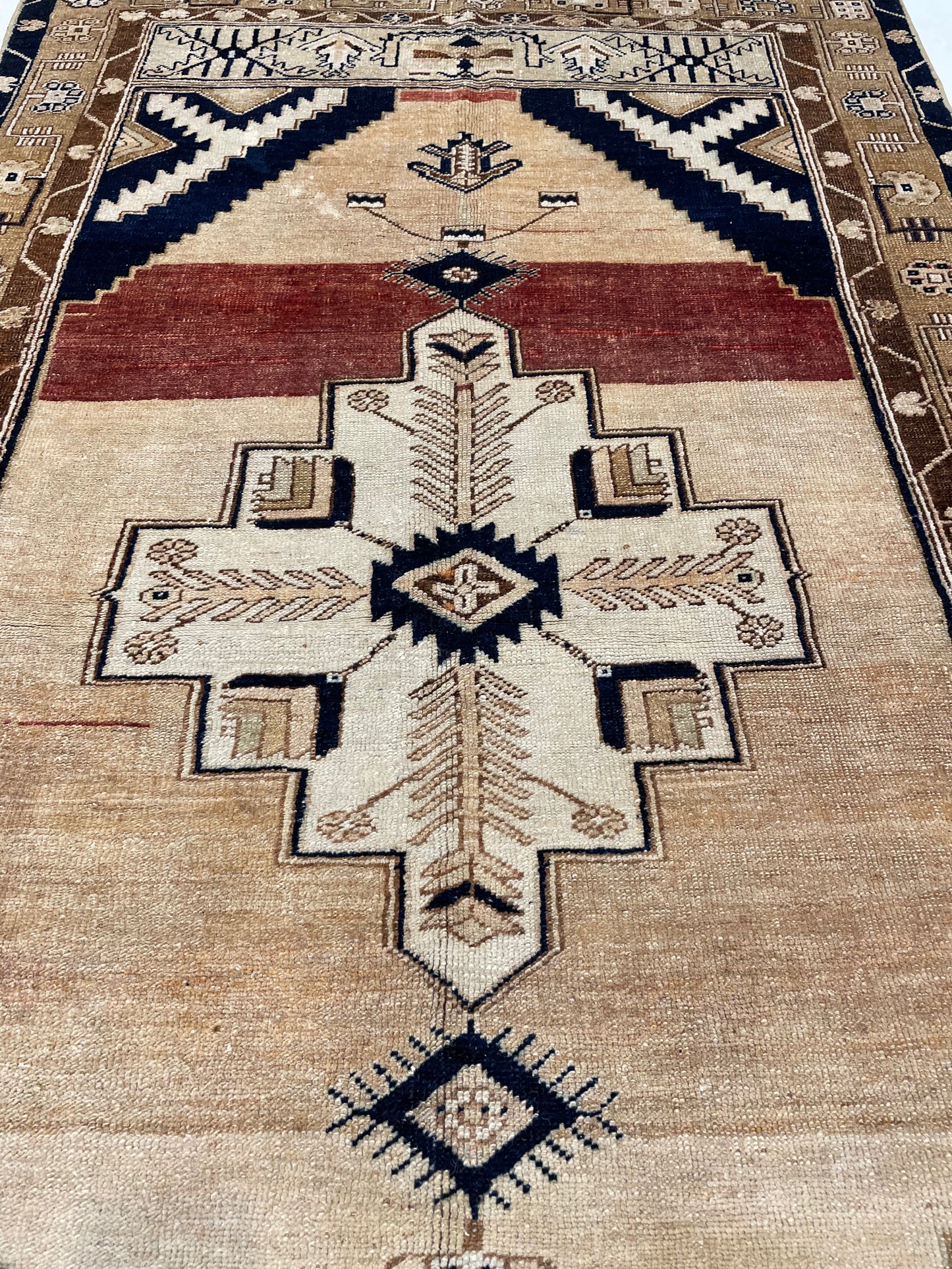 Hand-Knotted Wool Rug Turkish Oushak 3'5" x 6'