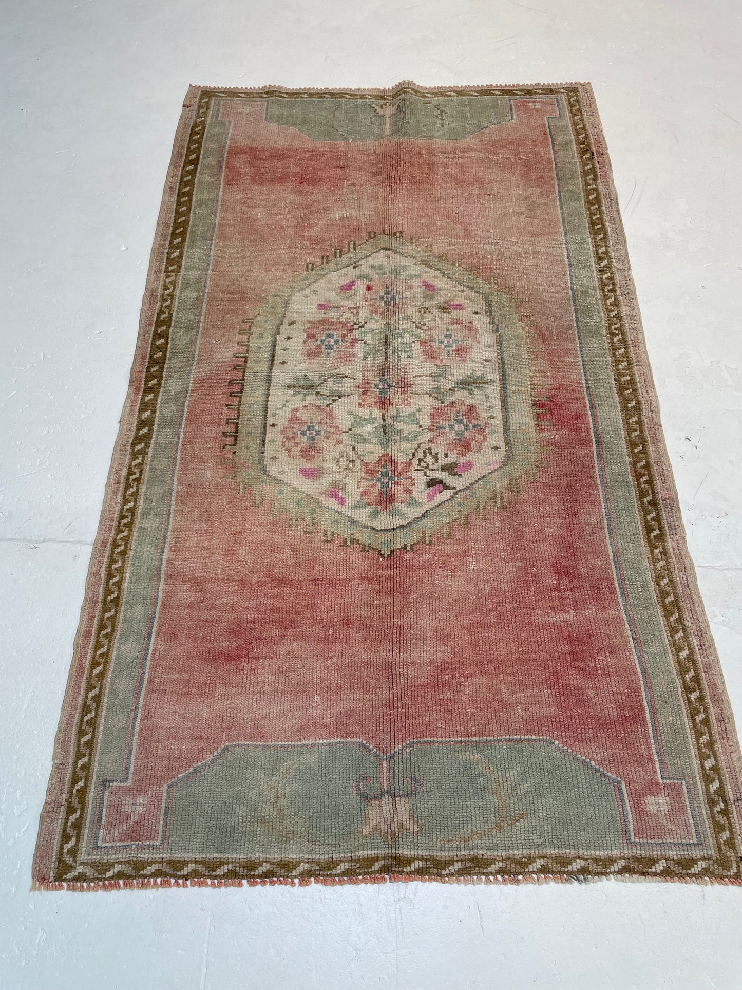 Hand-Knotted Wool Rug Turkish Oushak 3'6" x 6'