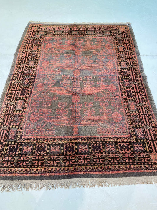 Hand-Knotted Wool Rug Khotan 4'9" x 6'7"