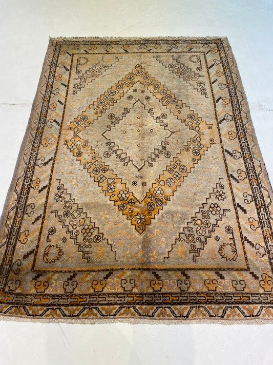 Hand-Knotted Wool Rug Khotan 4'4" x 6'4"