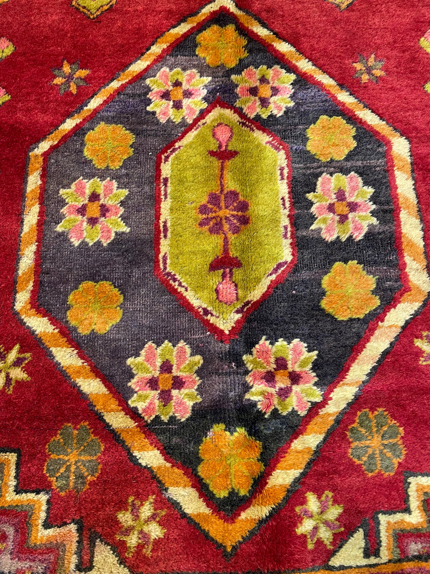 Hand-Knotted Wool Rug Khotan 4'5" x 6'8"