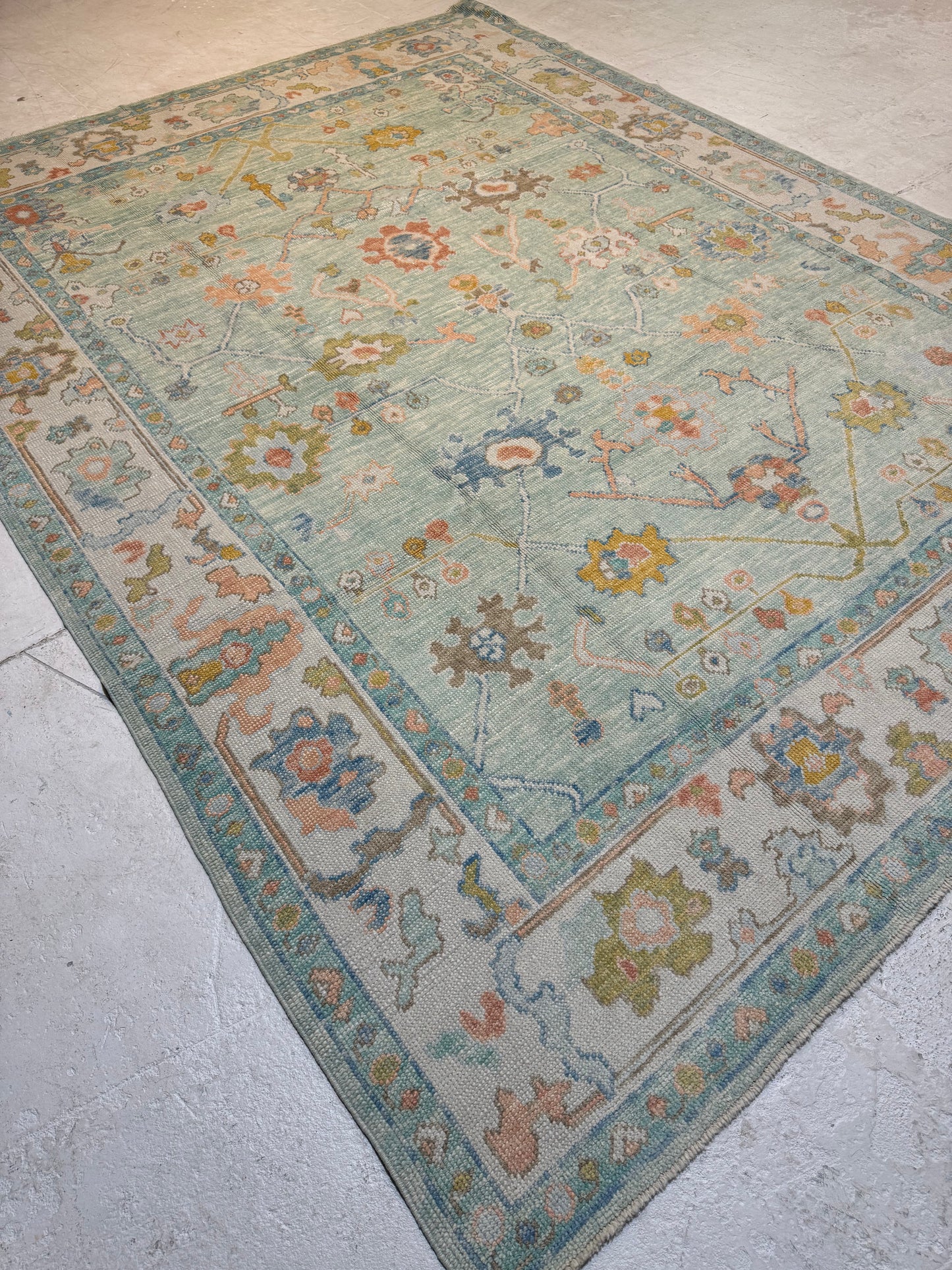 Hand-Knotted Wool Area Rug Turkish Oushak 8'2" x 10'10"