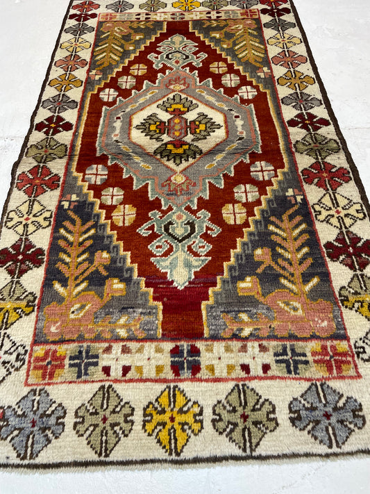 Hand-Knotted Wool Rug Turkish Oushak 2'6" x 4'4"